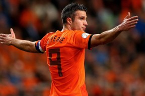 中国高校飞盘联赛总决赛 清华北大会师决战引爆社交媒体